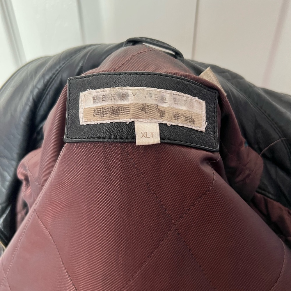 Leather jacket - Picture 3 of 5